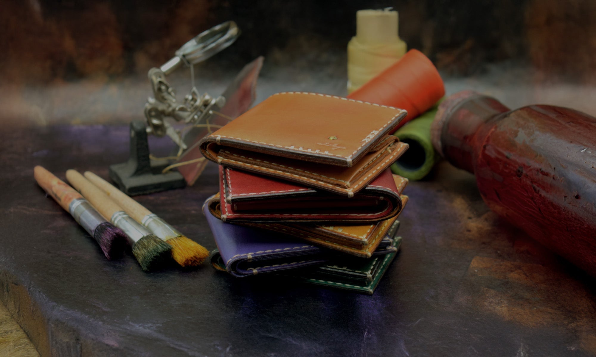 Zamanın İzini Taşıyan Deri: Vejetal Derinin Yaşayan Dokusu ve Gerçek Zanaatkârlığın İzleri